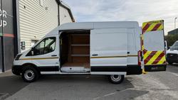 Ford Transit Photo 18