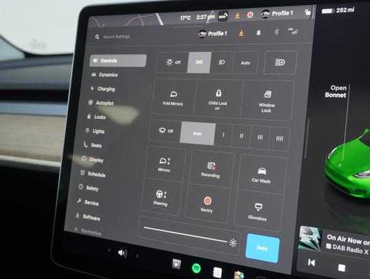 TESLA Model Y Photo 52bf1d64-4f19-4ce4-ae7b-f825b834f03b.jpg