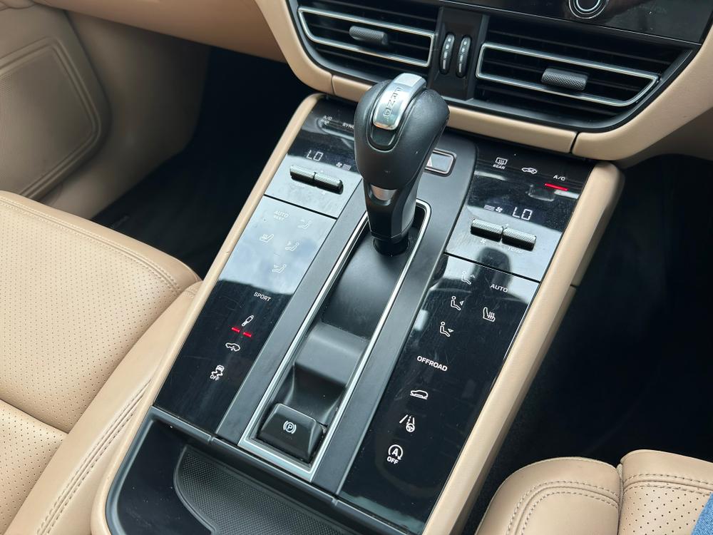 Used Porsche Macan YJ72ASM 37