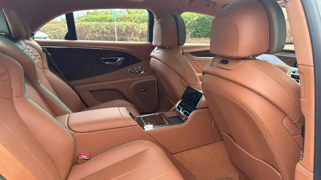 BENTLEY Flying Spur Photo 27