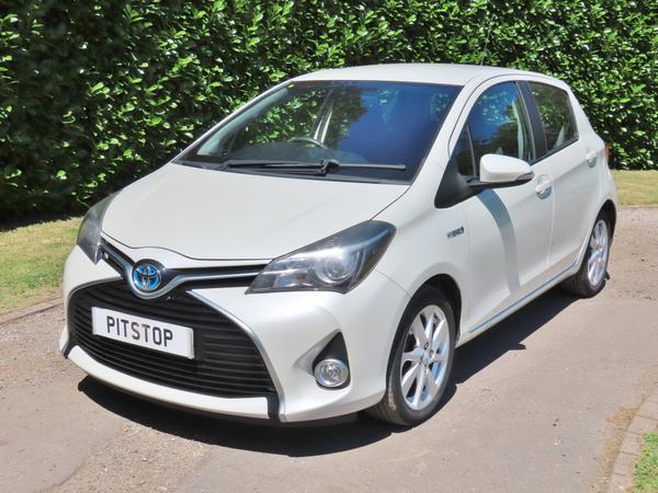Used Toyota Yaris DF14XRT 19