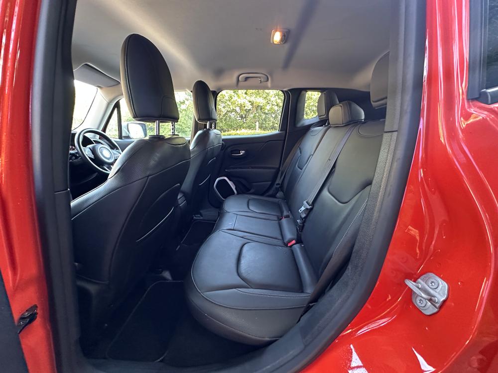 Used Jeep Renegade LW17YWJ 30