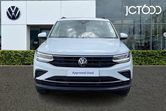 VOLKSWAGEN Tiguan Photo 6