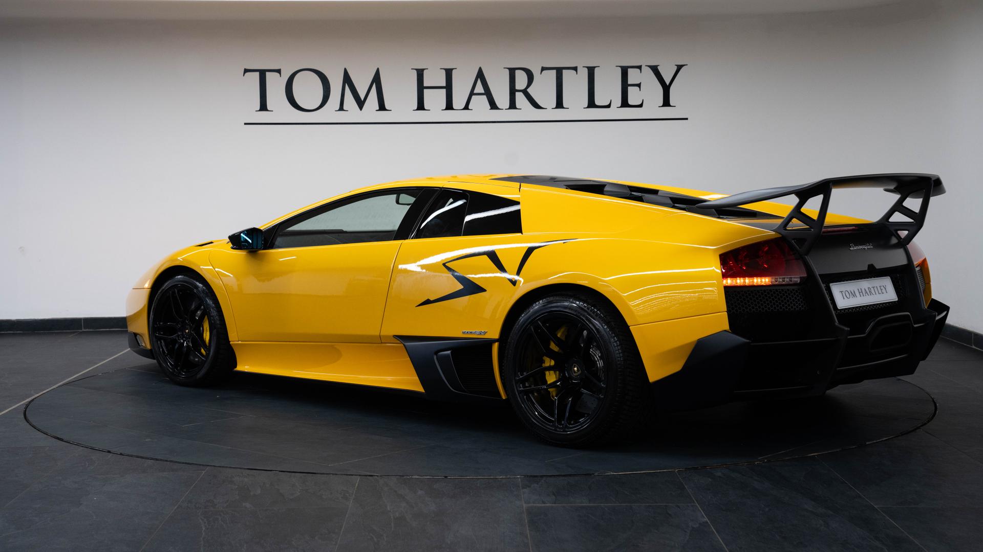 LAMBORGHINI Murcielago Photo 5303bda2-5e60-4ea4-b5bd-2343fcda50cb.jpg