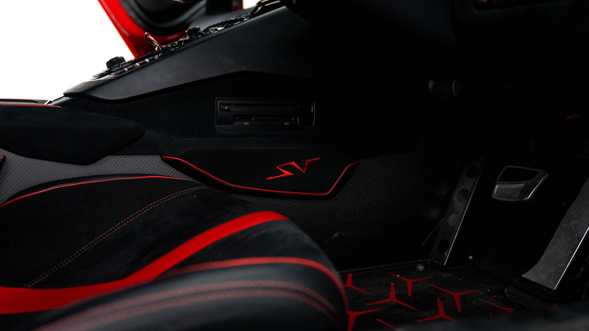 LAMBORGHINI Aventador Photo 53215454-4735-4eb1-acf4-990b1ca4e6ee.jpg