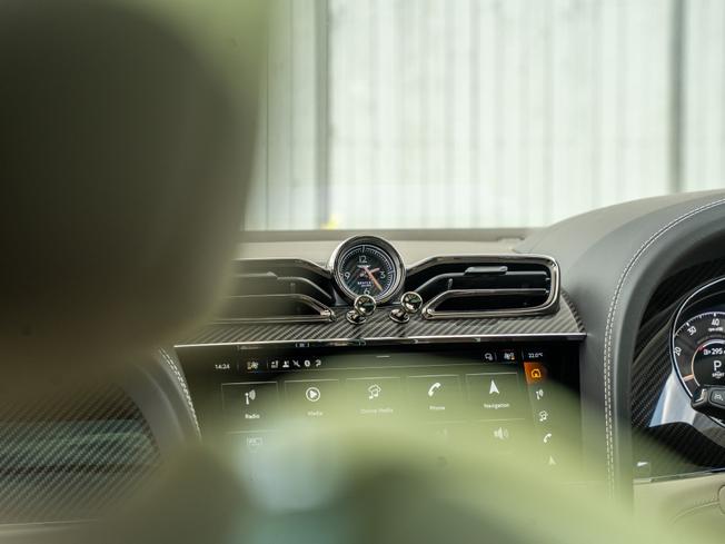BENTLEY Bentayga Photo 31