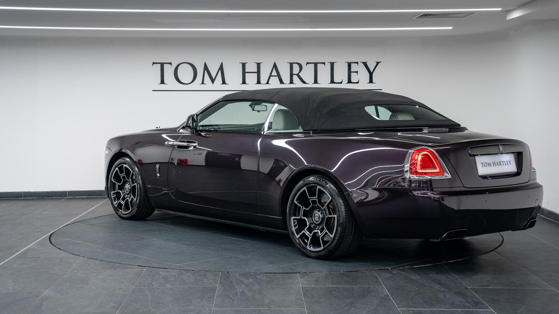 Rolls-Royce Dawn Photo 532f6a8b-cd18-4be1-8b0d-4eac3c8956a0.jpg
