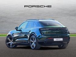 Porsche Macan Photo 2
