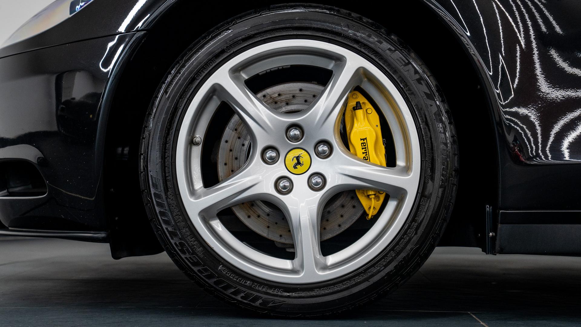 Ferrari 612 Photo 53467036-dbff-4b6e-a4d8-49eee1624d27.jpg