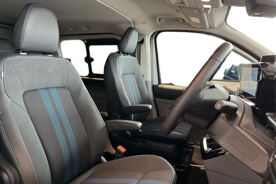 Ford TRANSIT CUSTOM Photo 535b0a08-ea20-487b-830b-f5a21ca16c9a.jpg