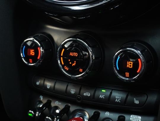 MINI Hatch Photo 535d59b1-e19c-46ad-bf35-216a29135d1f.jpg