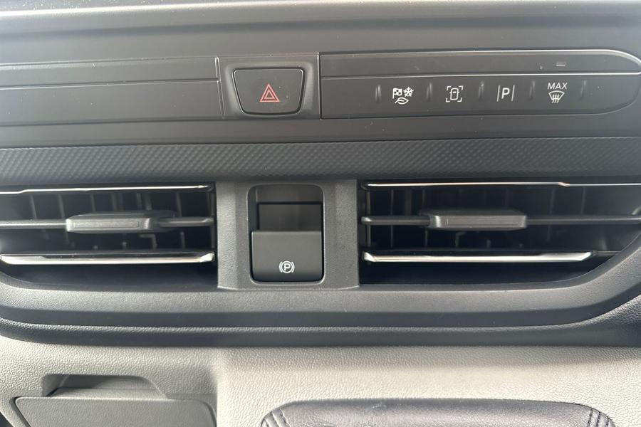 Ford TRANSIT CUSTOM Photo 53674753-e982-498f-83e7-b64b2b57a72b.jpg