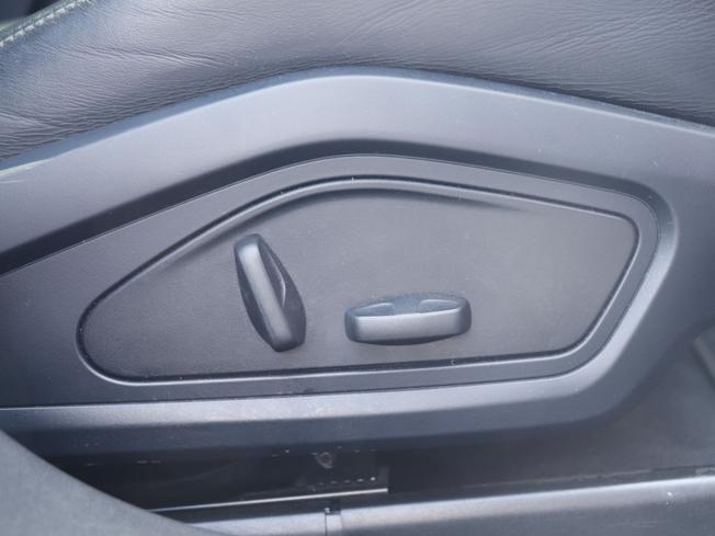 PORSCHE Taycan Photo 30