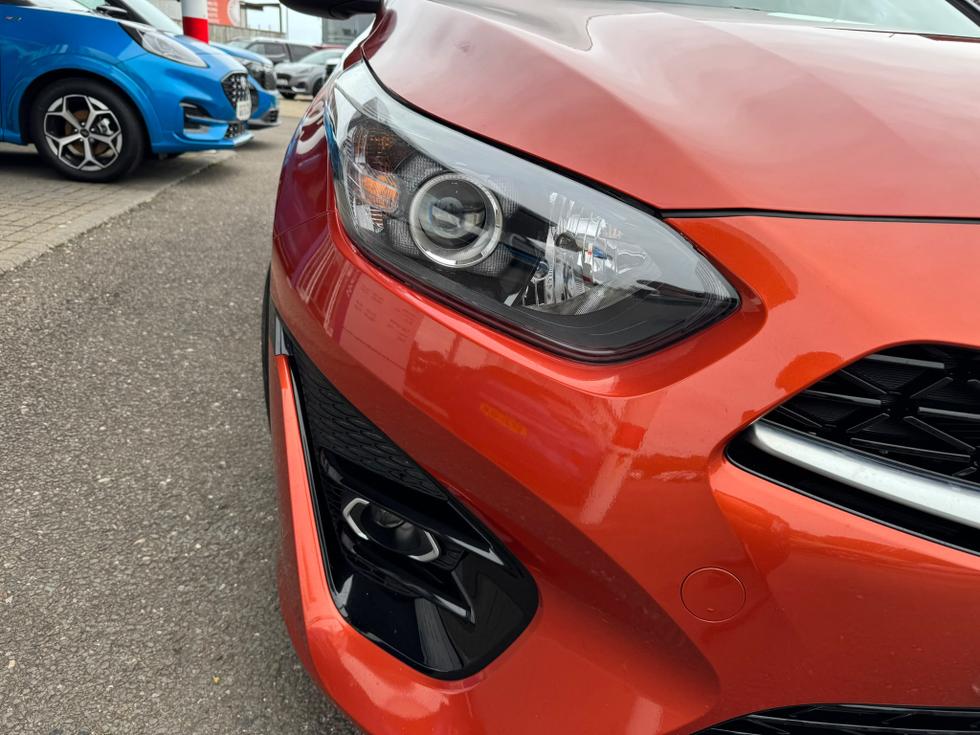 Kia Ceed Photo 537a51e8-c0c5-48d6-b6da-d966dea3ff32.jpeg