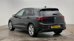 VOLKSWAGEN Golf Photo 3