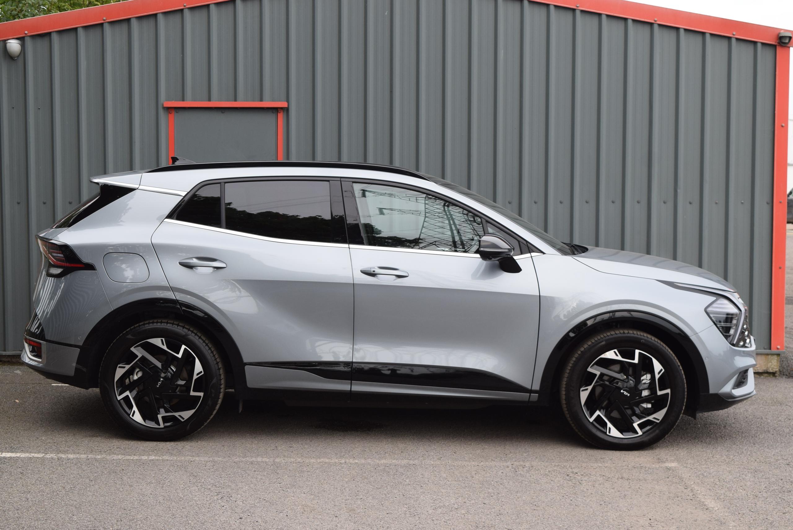 2024 KIA SPORTAGE 1.6T GDi 241 PHEV GT-Line S 5dr Auto AWD - vehicle photo 2 for sale on PureCar
