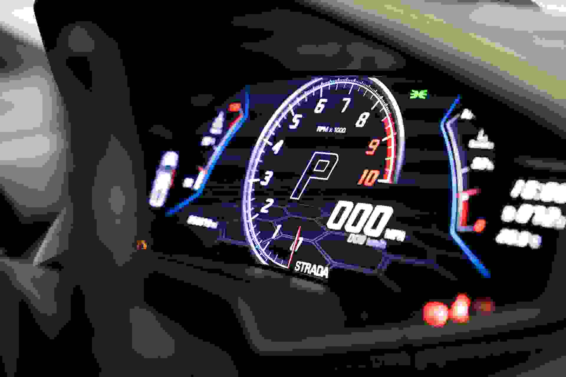 Lamborghini Huracan Photo 539d4e04-476a-4628-8012-5ce64683a7e7.jpg