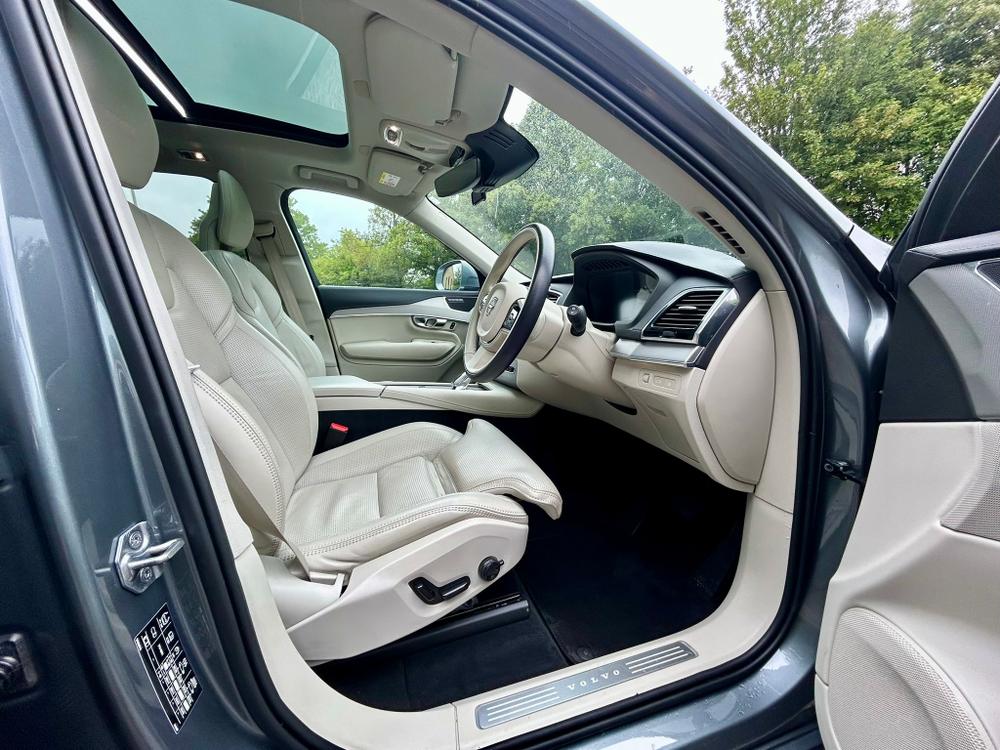 Used Volvo XC90 YG69MEP 28
