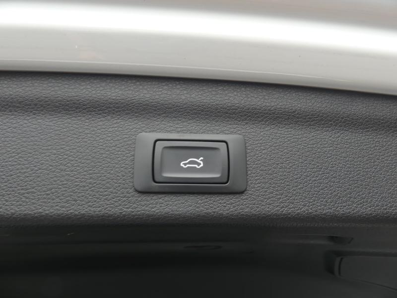 Audi Q3 Photo 53ae6f3b-8a03-447d-b99c-9cd3613c582a.jpg