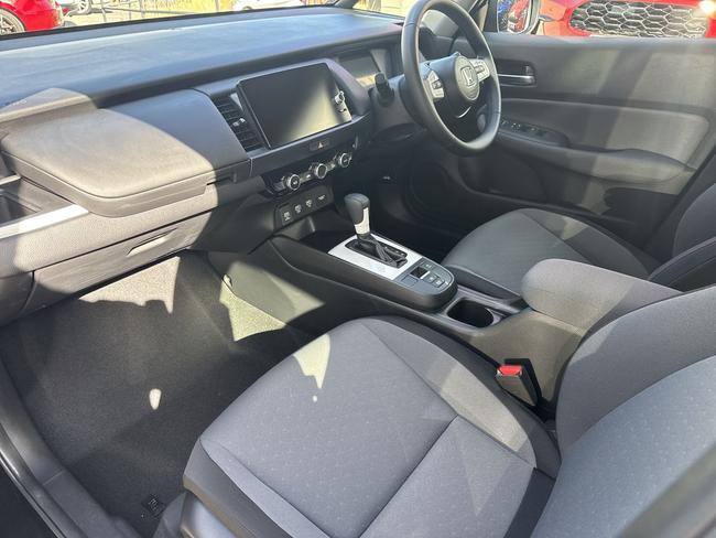 Honda Jazz Photo 53c1f567-33a5-4f3b-ac74-3861c1003621.jpg