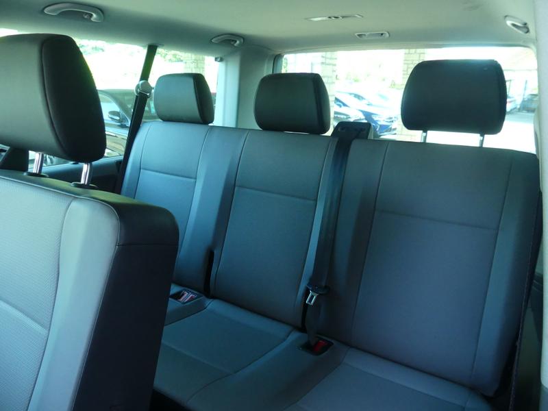 Volkswagen Transporter Shuttle Photo 53e67910-1fde-4bf4-89c2-78f8ab9f2b5e.jpg