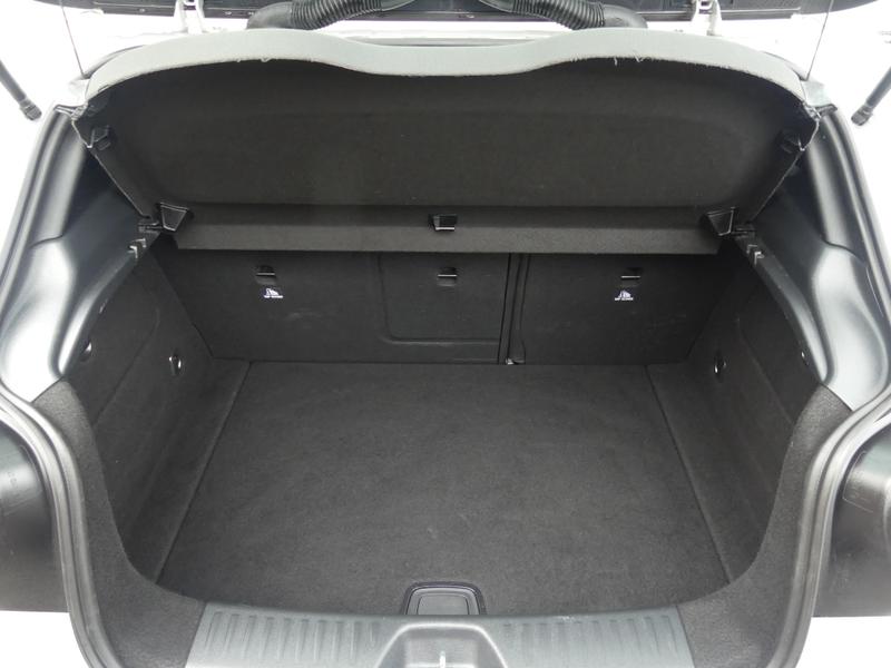 Mercedes-Benz A Class Photo 5404ffc8-b62b-48e4-a4b8-b70fe028e256.jpg