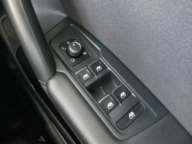 Volkswagen Tiguan Photo 5408472d-4458-4da0-ad97-22460dfe83dd.jpg