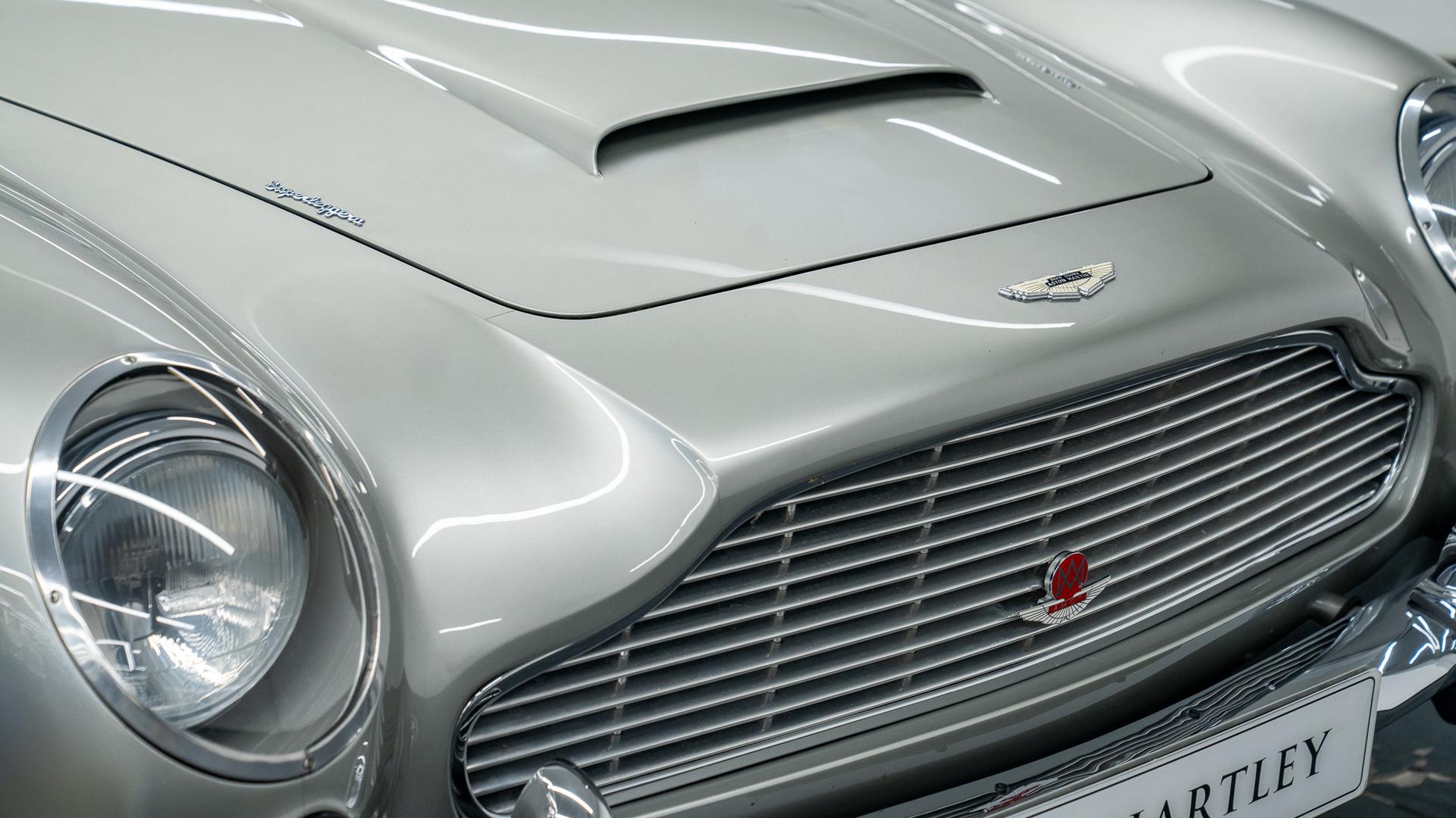 Aston Martin DB5 Photo 5412656b-e0ad-4b77-ab25-c43f50eae9cb.jpg