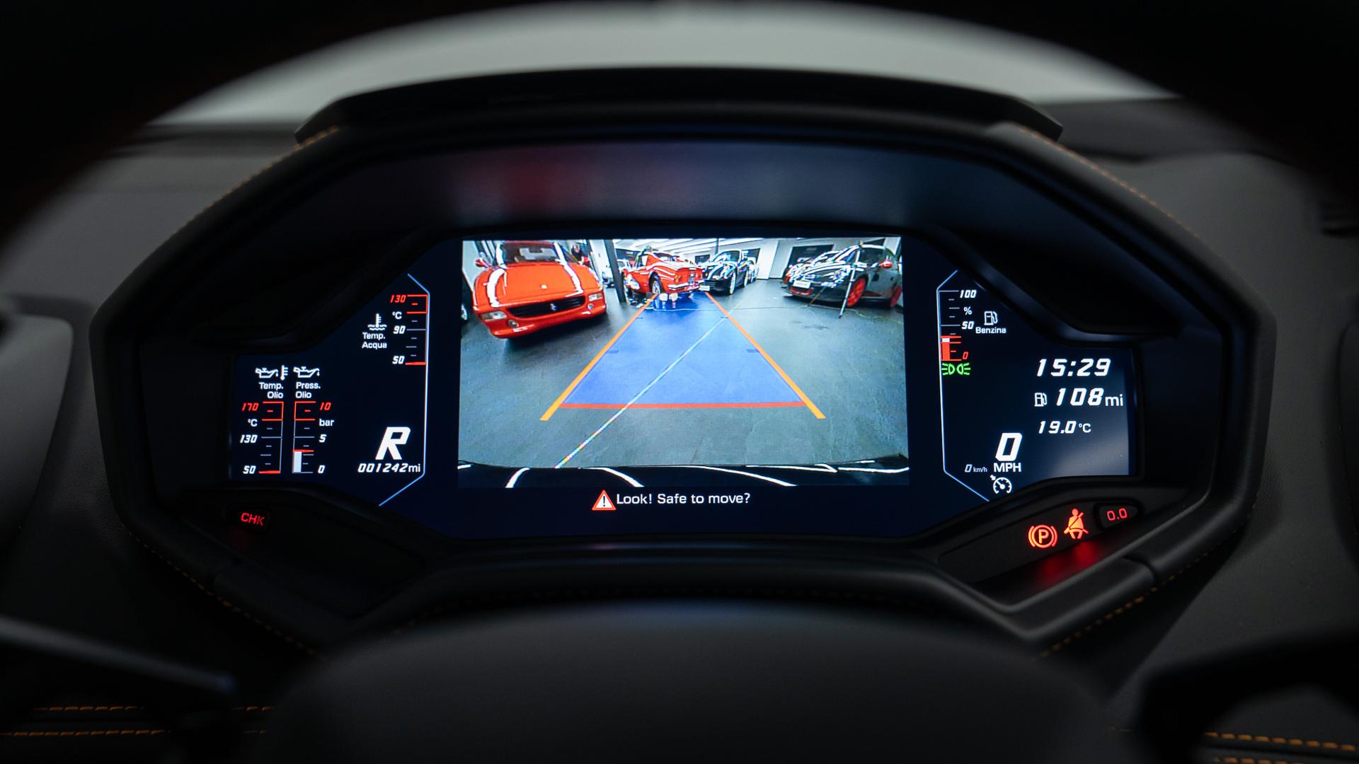 LAMBORGHINI Huracan Photo 541405ac-b133-44cc-a8ee-25e544501c62.jpg
