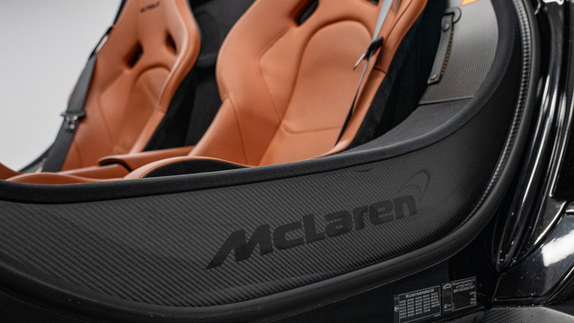 McLaren 675 LT Photo 54145c96-34d2-4ff1-87bd-50503e916368.jpg