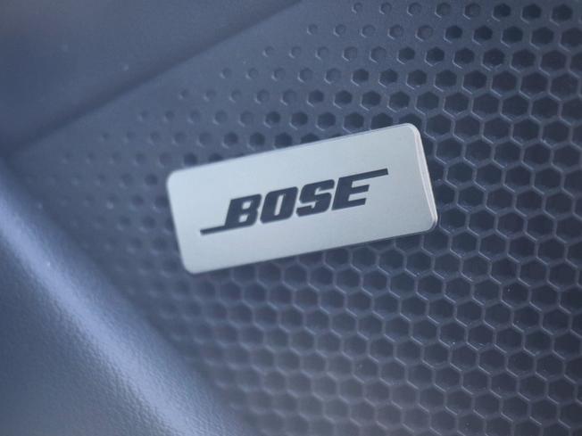 PORSCHE Taycan Photo 12