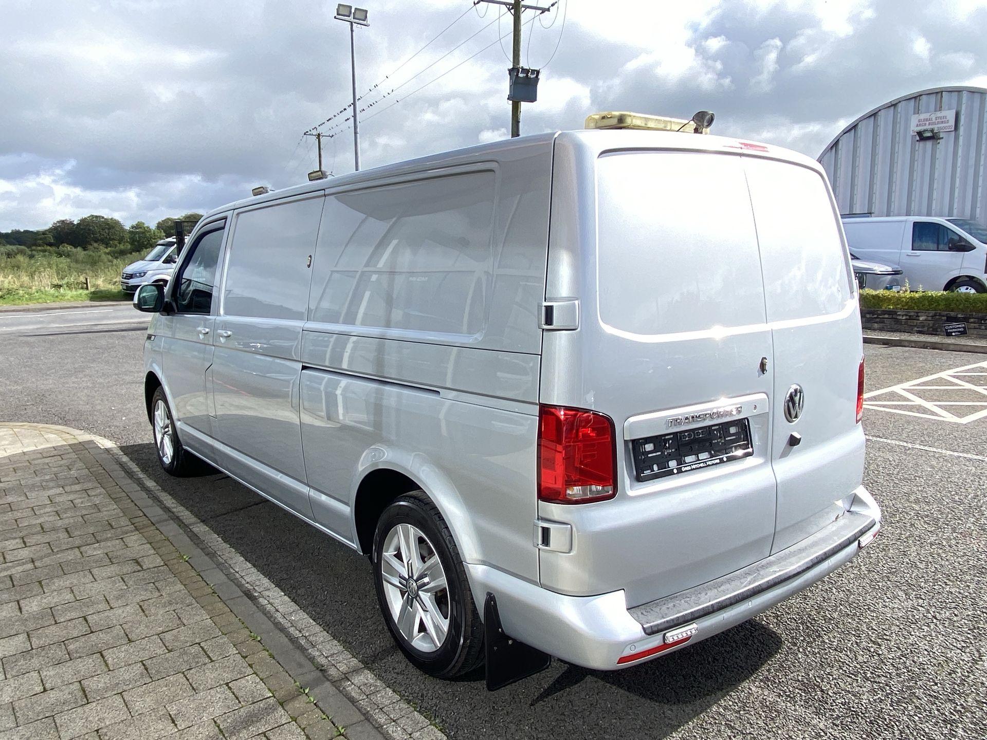 2021 Volkswagen TRANSPORTER T32 LWB 2.0 TDI 150 Highline - vehicle photo 7 for sale on PureCar