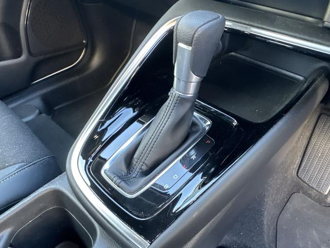Honda HR-V Photo 54451b96-3bcb-40a5-8a81-43c9bbe34053.jpg