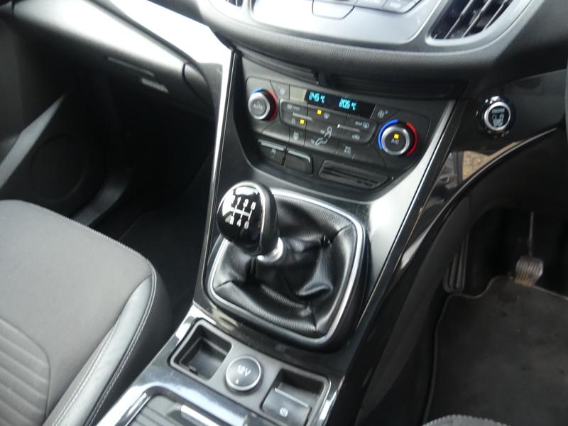 Ford Kuga Photo 5449a467-98be-4661-a4aa-efa3a52180a5.jpg