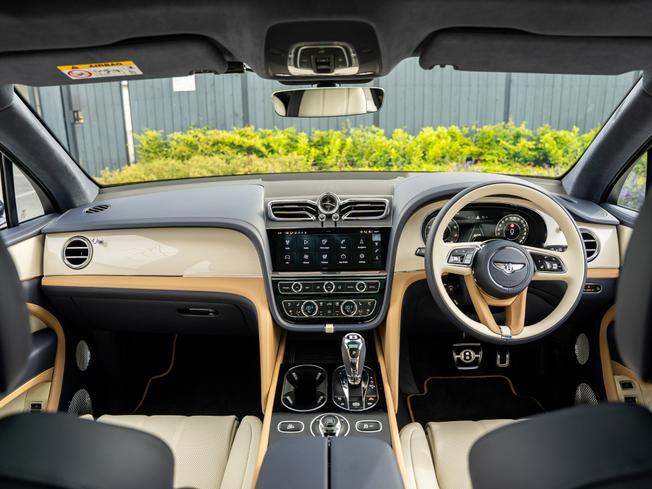 BENTLEY Bentayga  Photo 4