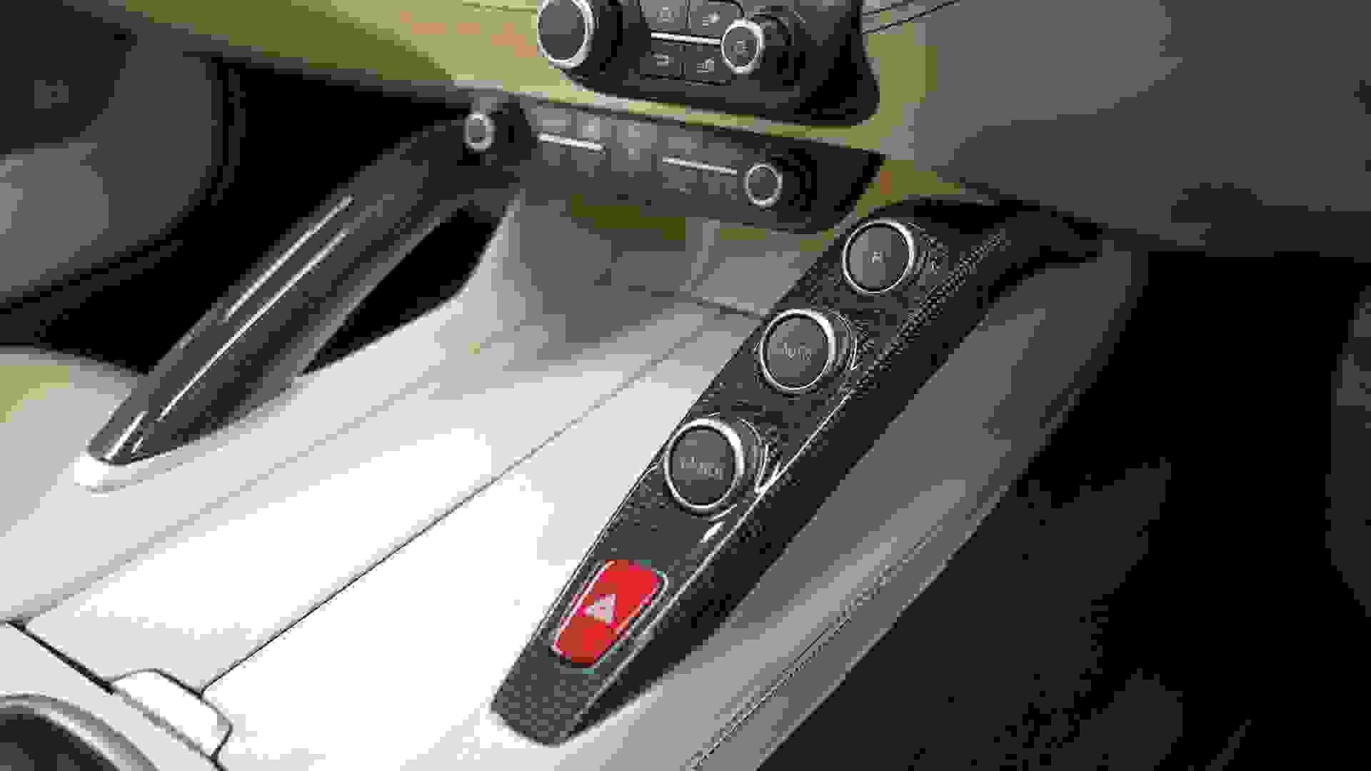 Ferrari GTC4 Lusso Photo 54734d45-2d6c-4794-864e-c02838c1de3e.jpg