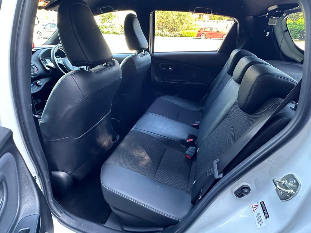 Used Toyota Yaris AJ19EKR 25