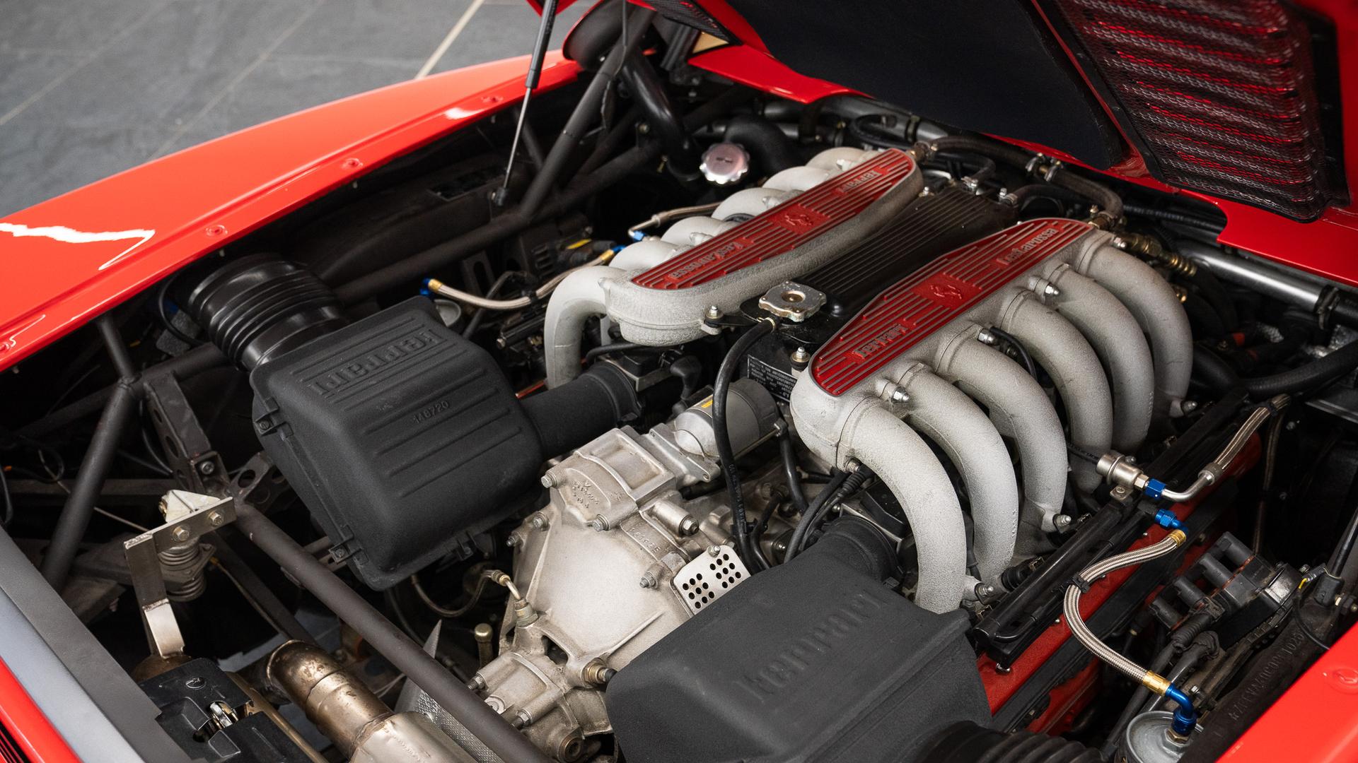 Ferrari 512 Photo 54776d54-9d18-47d6-b710-d53edb4e855f.jpg