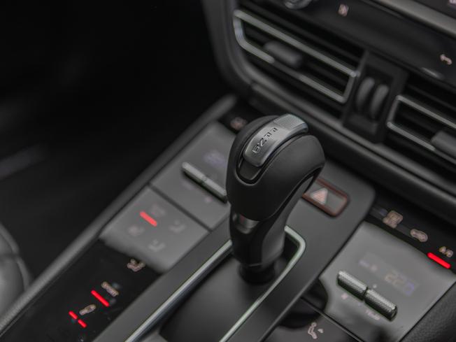 PORSCHE Macan Photo 22