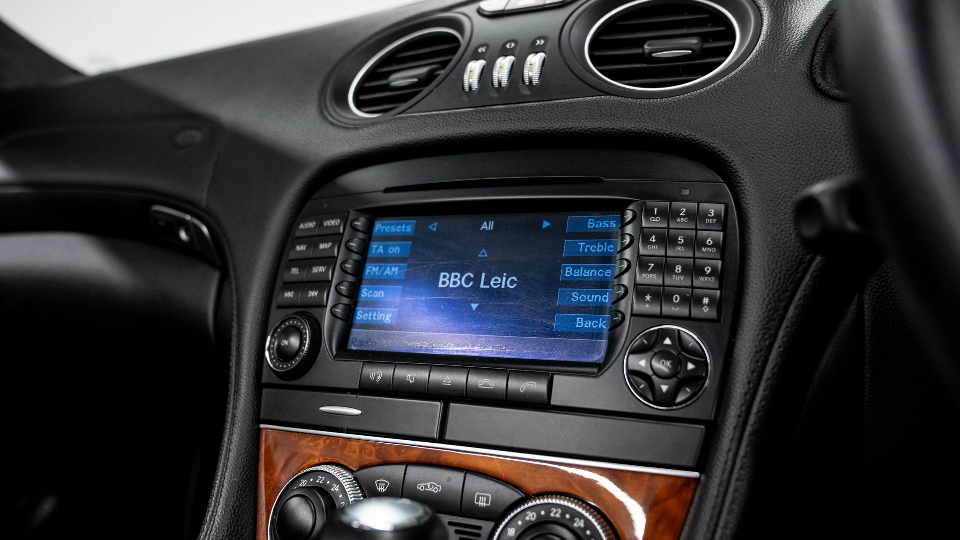 Mercedes-Benz SL65 Photo 547bcbbd-6683-4b7d-a655-7302a5af0abd.jpg