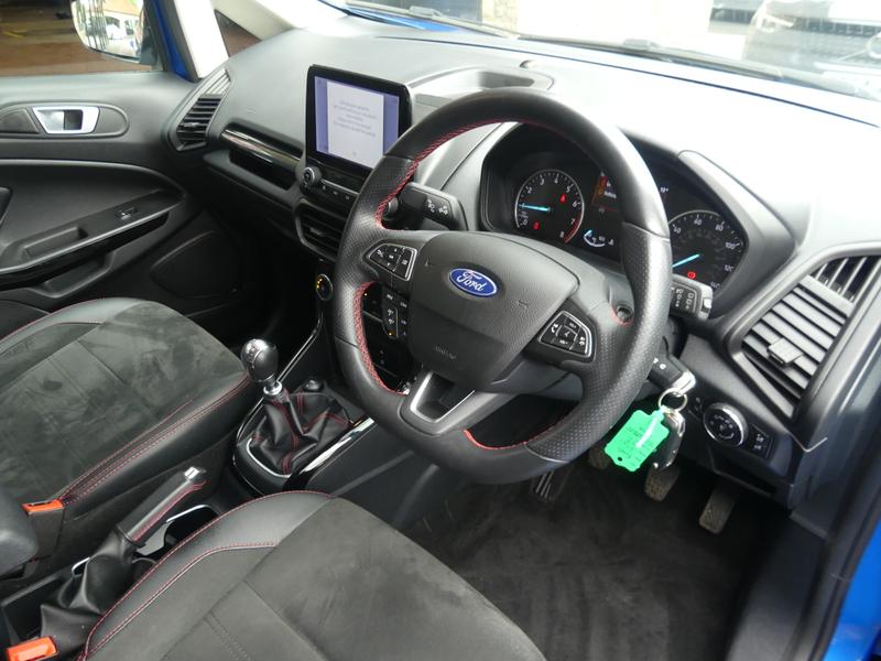Ford EcoSport Photo 548b975b-3164-4bb3-991a-40fc45bb61d3.jpg
