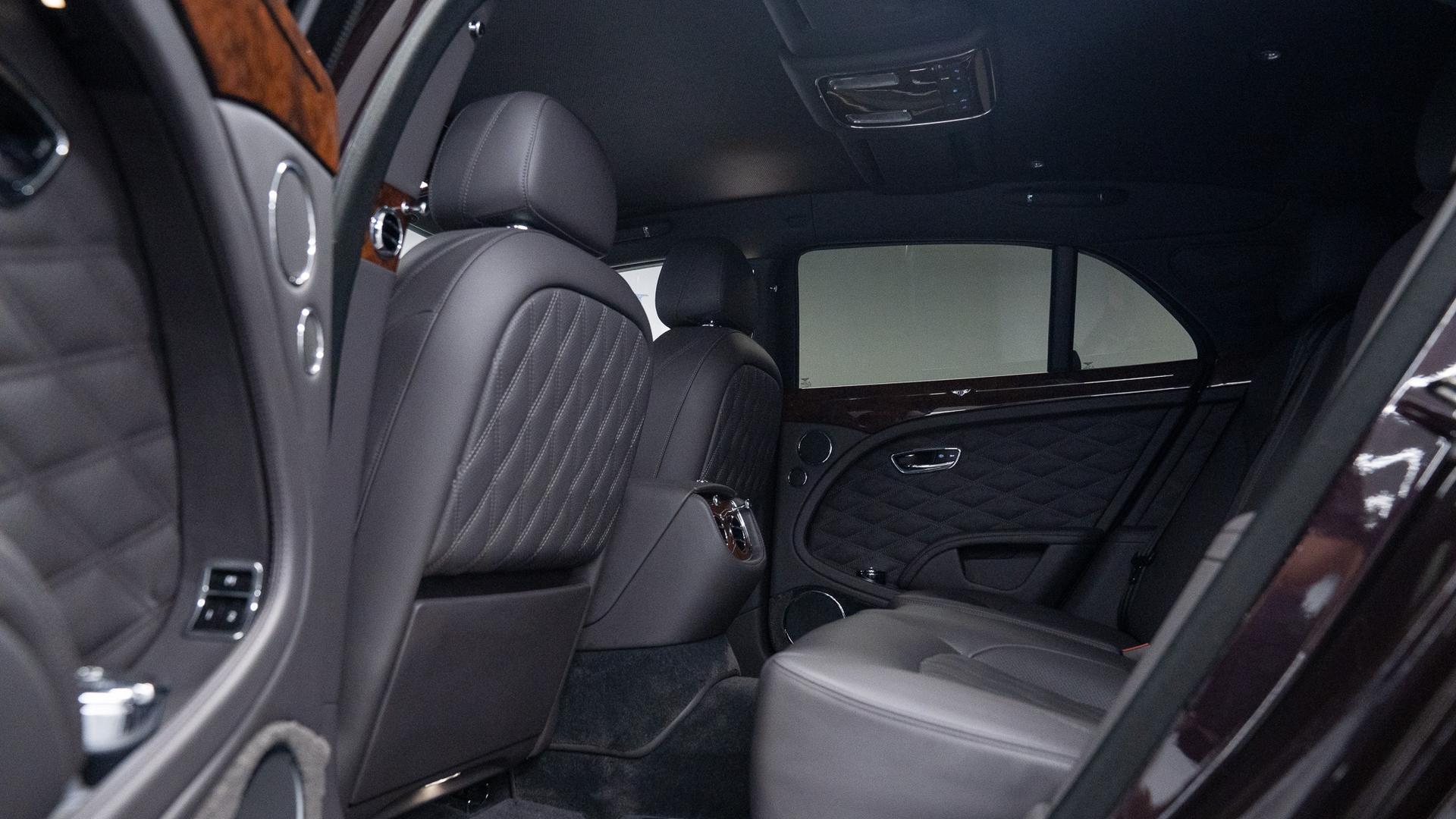 Bentley Mulsanne Photo 5491abc5-9244-40ce-bd68-b15350376e44.jpg