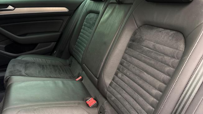 VOLKSWAGEN Passat Photo 7