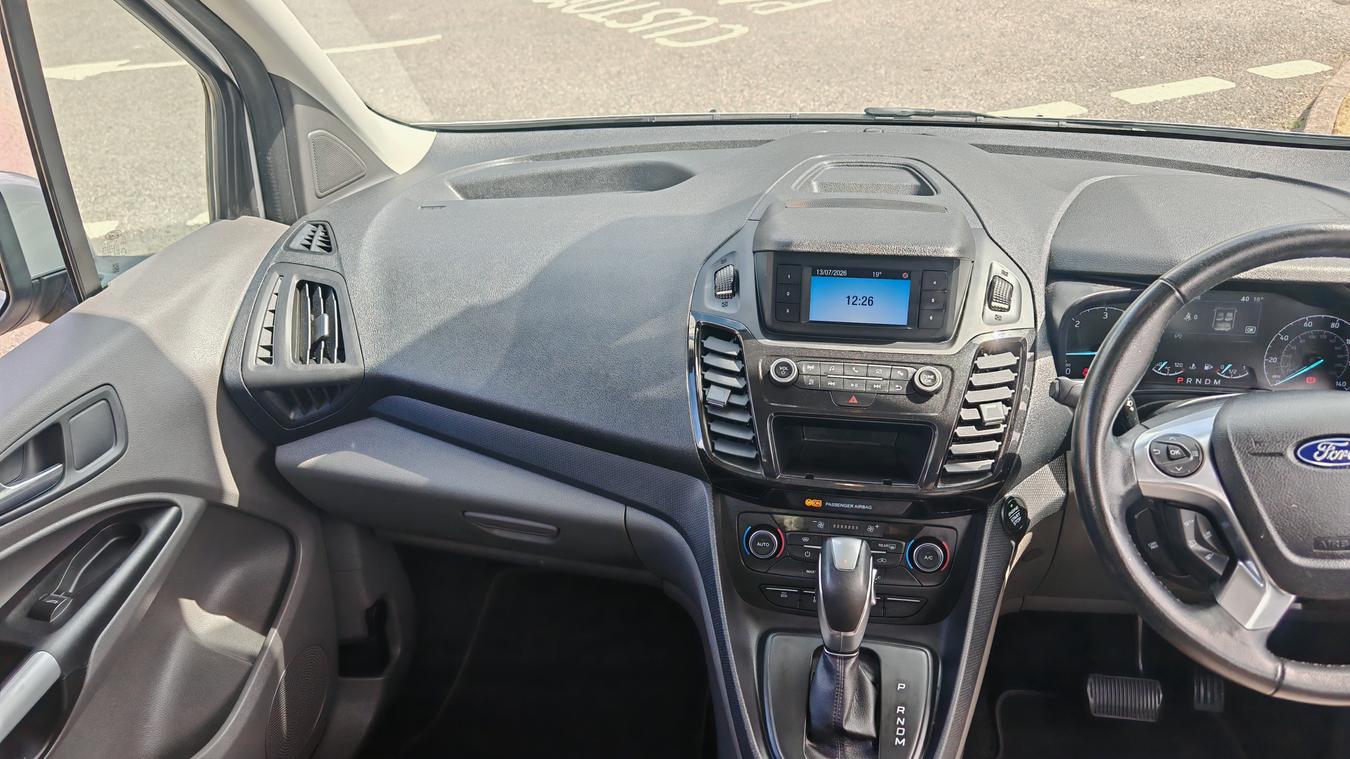 Used Ford Tourneo Connect FY20OVL 25