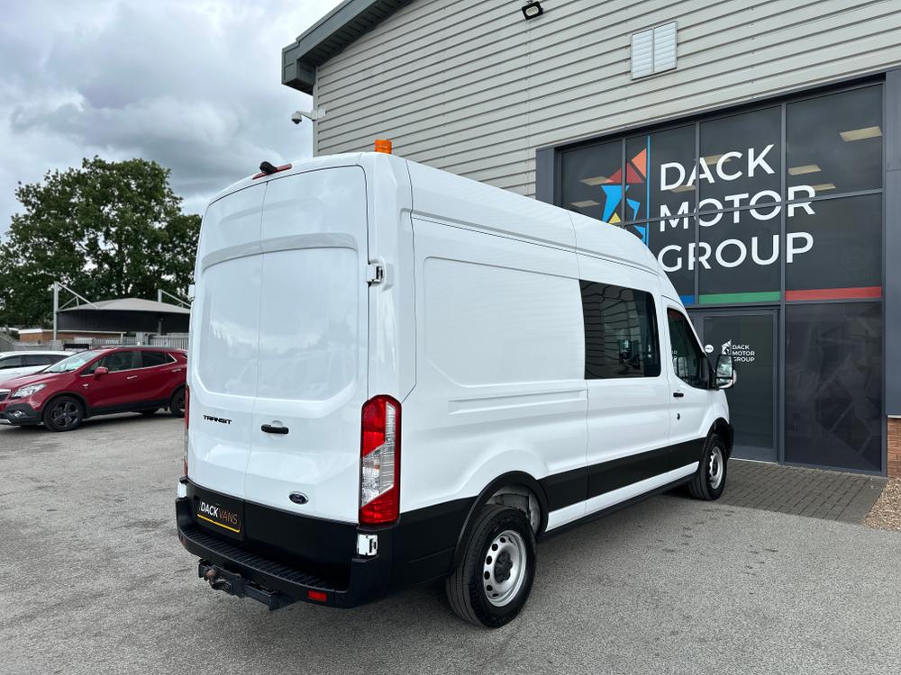 Ford Transit Photo 54a52bb1-8200-409a-99a9-36e69fd3f14d.jpg