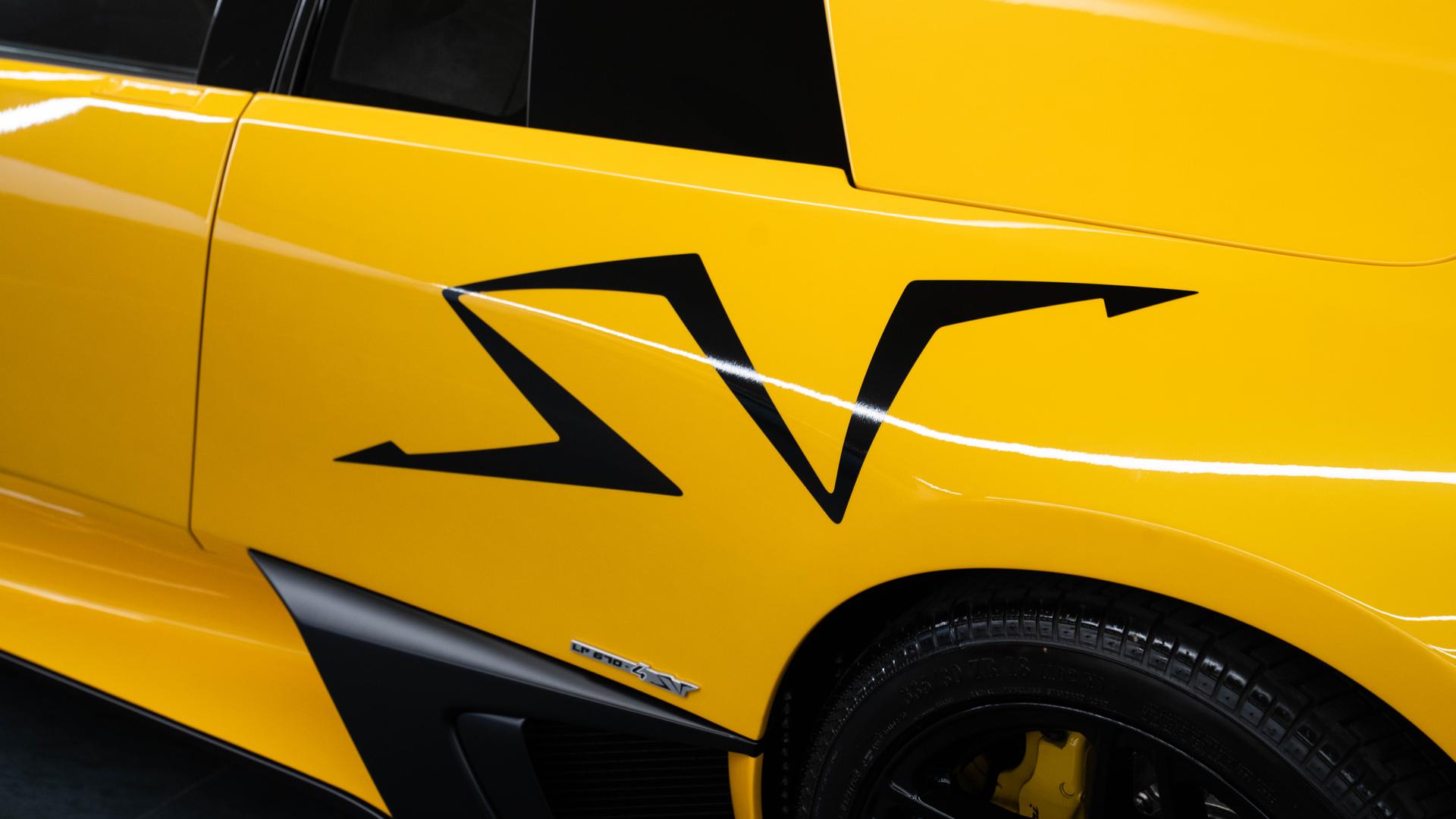 LAMBORGHINI Murcielago Photo 54c41cdb-cfc0-4cd1-99a2-4ea8d374bfac.jpg