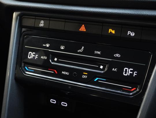 Volkswagen T-Roc Photo 54ce337f-4884-4415-beea-6af1d33d215d.jpg