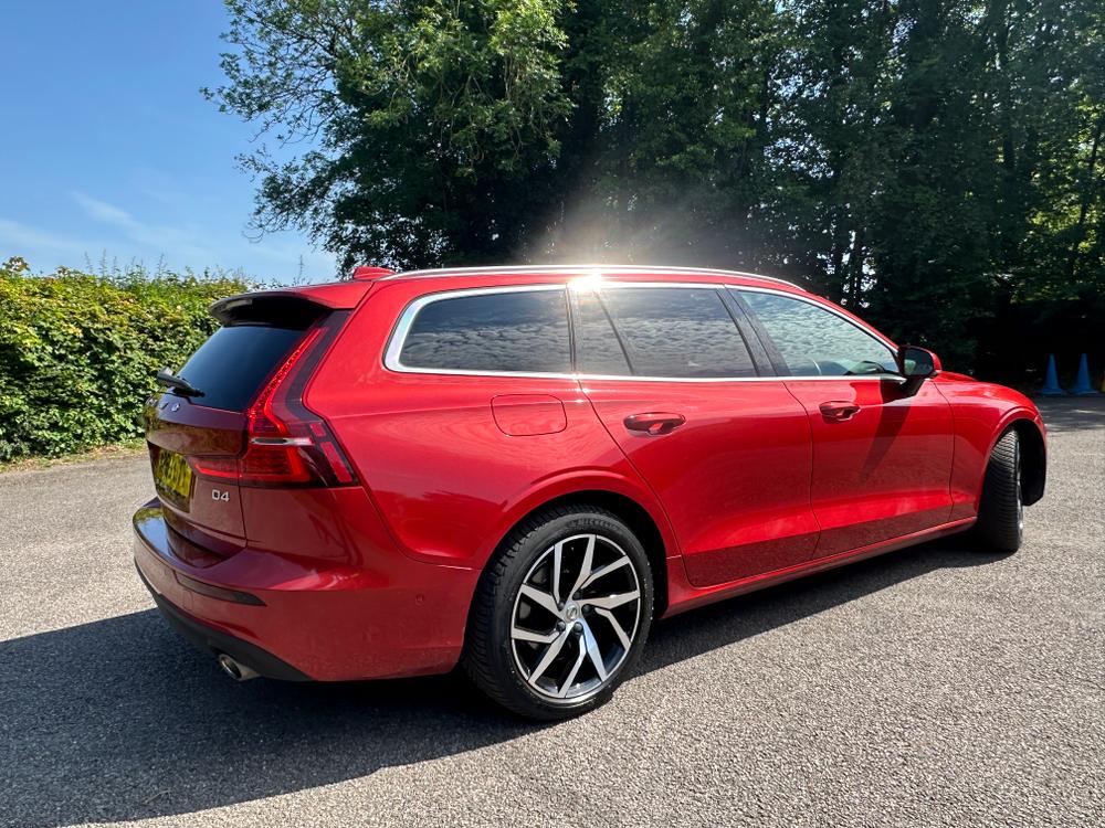 Used Volvo V60 KP69LTY 7