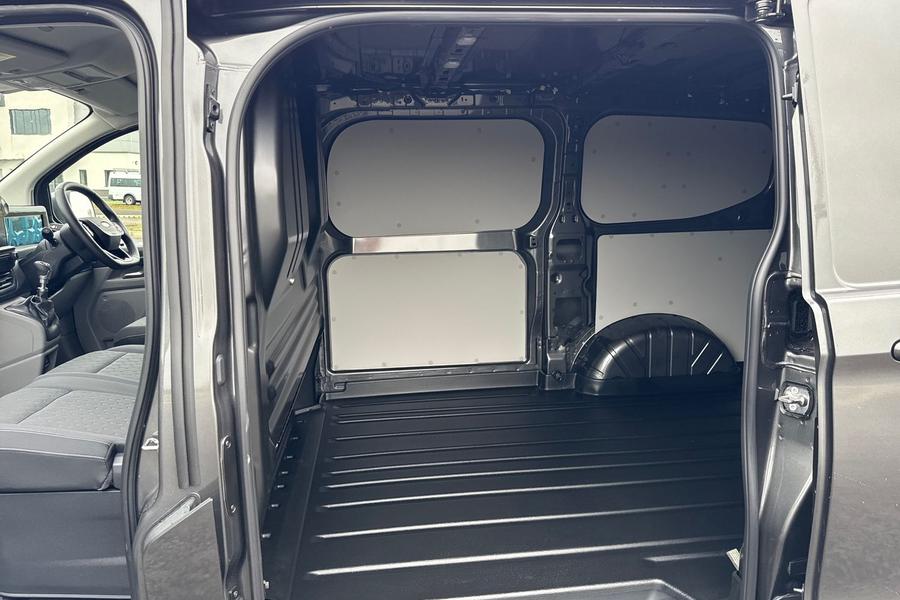 Ford TRANSIT CUSTOM Photo 54cf6e6a-da6e-44a8-b812-f79062e89673.jpg