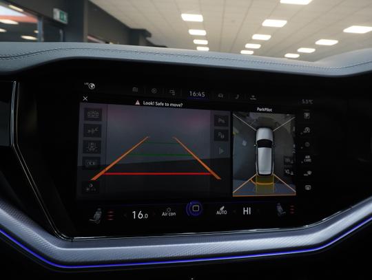 Volkswagen Touareg Photo 54e7aeab-b2b6-4f71-9e2f-d4ede1c74460.jpg